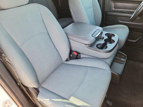Used 2017 RAM 1500 Express AWD/4WD image 13