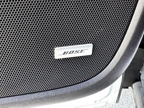 Used 2022 GMC Terrain SLT w/ Infotainment Package II image 16