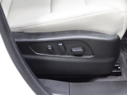 Certified 2023 Cadillac XT4 Premium Luxury w/ Enhanced Visibility Package FWD image 28