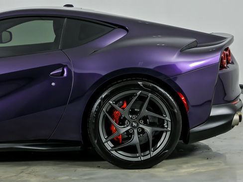 Used 2019 Ferrari 812 Superfast image 9