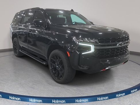 Used 2021 Chevrolet Tahoe Z71 w/ Rear Media and Nav Package AWD/4WD image 4