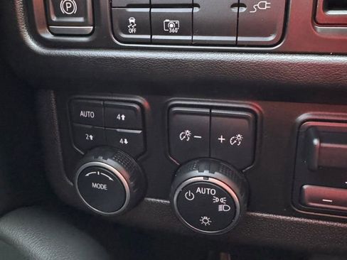 Used 2022 Chevrolet Tahoe RST w/ Sport Performance Package image 28