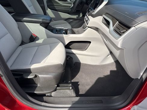 Certified 2022 GMC Terrain SLE w/ Driver Convenience Package image 49