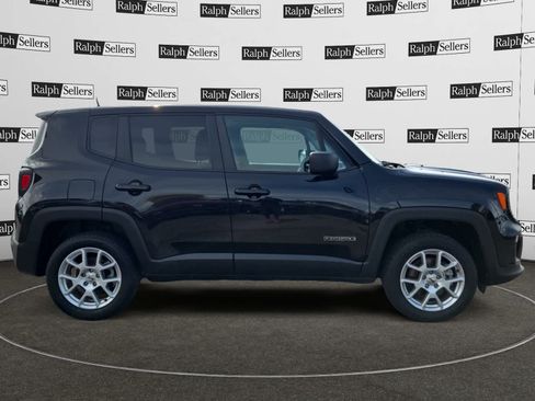 Used 2023 Jeep Renegade Latitude AWD/4WD image 7