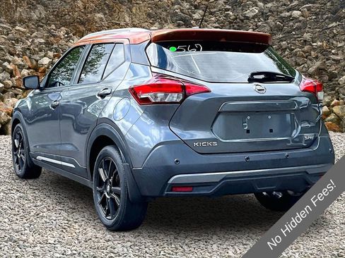 Used 2020 Nissan Kicks SR w/ SR Premium Package FWD image 11