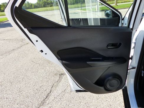 Used 2023 Nissan Kicks S FWD image 32