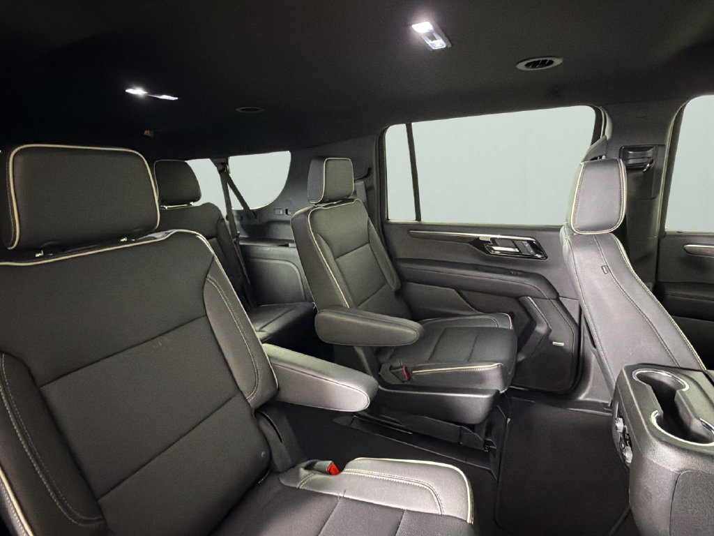 Used 2026 Chevrolet Suburban Premier AWD/4WD image 26