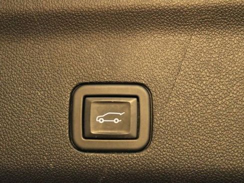 Used 2023 Chevrolet Tahoe LT image 19