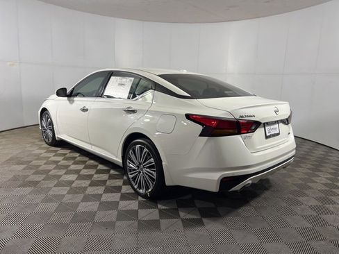New 2025 Nissan Altima 2.5 SL image 4