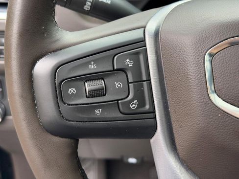 Used 2023 GMC Yukon SLT w/ SLT Luxury Package AWD/4WD image 18