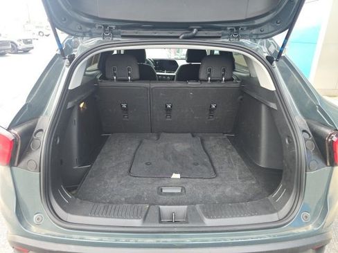 Used 2025 Chevrolet Trax LS image 30