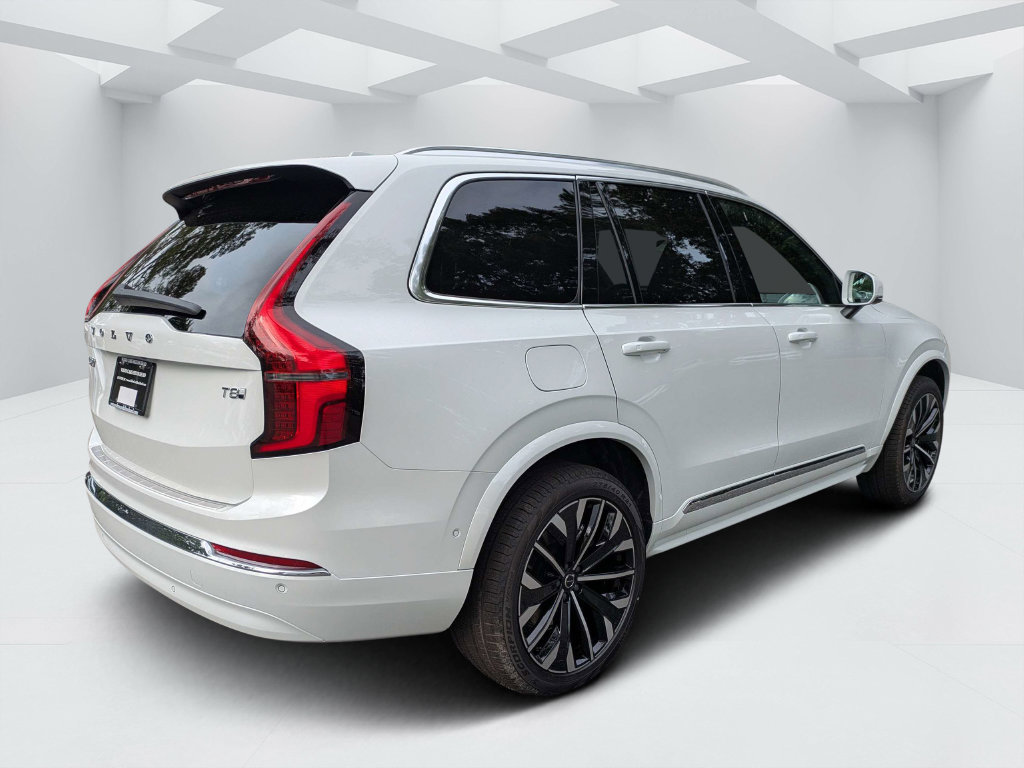New 2026 Volvo XC90 T8 Plus w/ Protection Package Premier AWD/4WD image 3