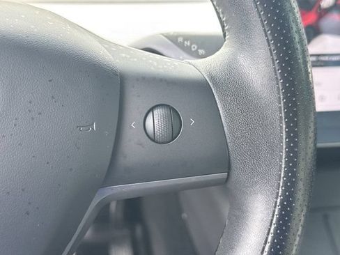 Used 2020 Tesla Model Y Long Range AWD/4WD image 29