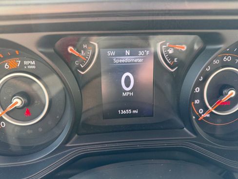 Used 2024 Jeep Wrangler Sport image 16