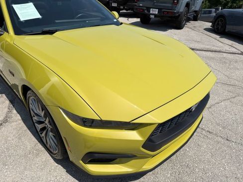 Used 2025 Ford Mustang Premium RWD image 10