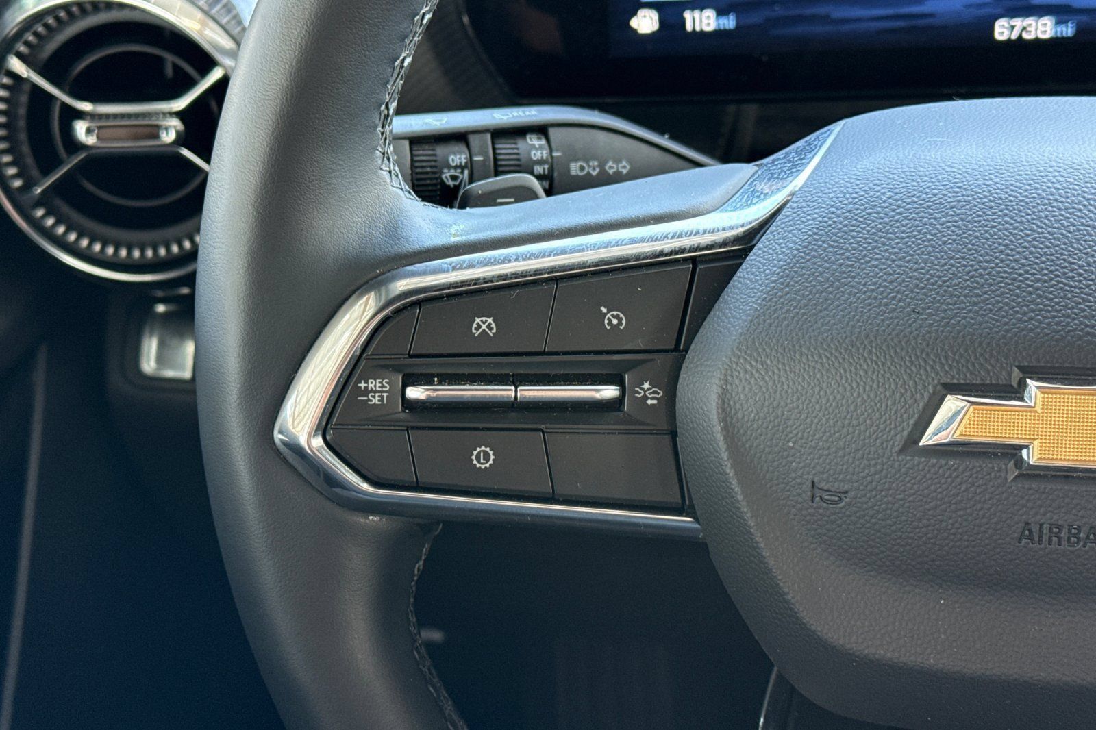 Used 2026 Chevrolet Equinox LT w/ LPO, Floor Liner Package FWD image 35