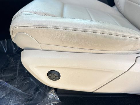 Certified 2024 Mercedes-Benz GLE 450 4MATIC image 14