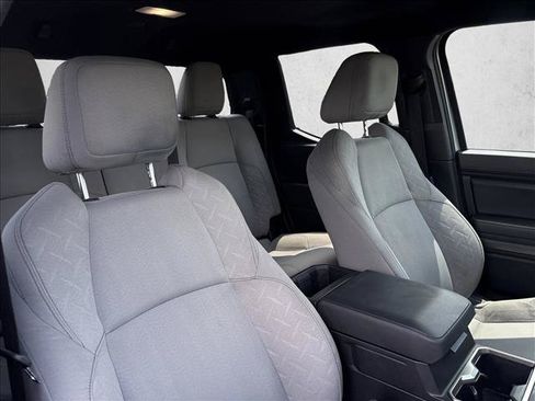 Certified 2024 Toyota Tacoma SR5 AWD/4WD image 28