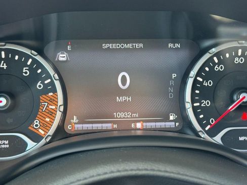 Used 2023 Jeep Renegade Altitude w/ Sun/Sound Group AWD/4WD image 24