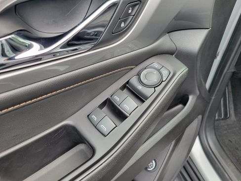 Certified 2019 Chevrolet Traverse LT FWD image 26