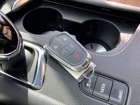 Used 2017 Cadillac XT5 Platinum w/ Driver Assist Package image 11