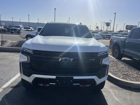 Used 2024 Chevrolet Tahoe Z71 w/ Luxury Package AWD/4WD image 2