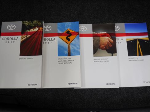 Used 2017 Toyota Corolla SE 50th Anniversary image 21