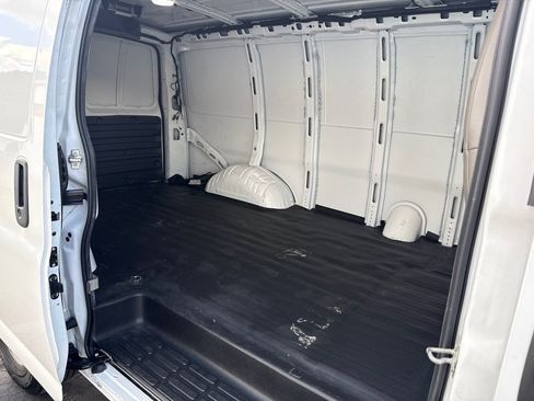 Used 2018 Chevrolet Express 2500 w/ Safety Package RWD image 8