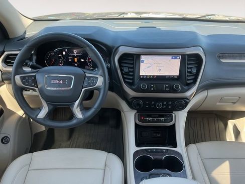 Used 2023 GMC Acadia Denali w/ Denali Technology Package AWD/4WD image 10