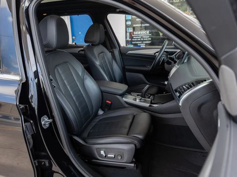 Used 2020 BMW X3 sDrive30i w/ Executive Package RWD image 21