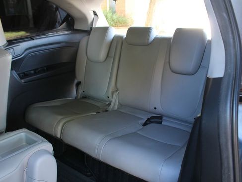 Used 2018 Honda Odyssey Touring image 14