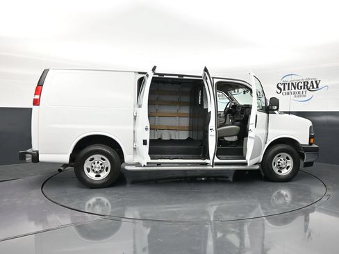 Used 2024 Chevrolet Express 2500 w/ Driver Convenience Package RWD image 39