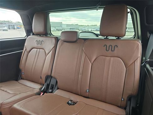 Used 2022 Ford Expedition King Ranch image 11
