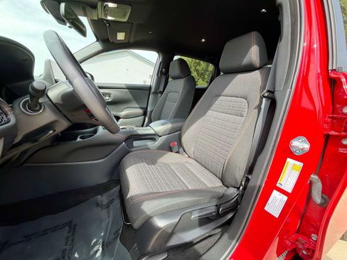 Used 2025 Honda HR-V Sport image 13