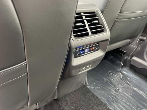 New 2026 Volkswagen Tiguan SEL R-Line image 23