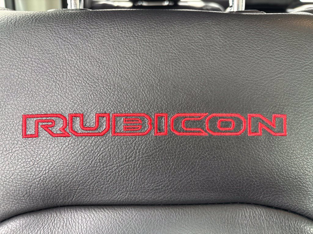 Used 2023 Jeep Gladiator Rubicon w/ Cold Weather Group AWD/4WD image 28