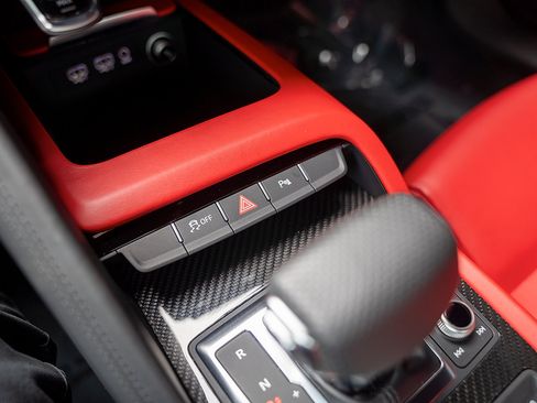 Used 2018 Audi R8 V10 plus AWD/4WD image 13