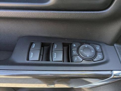 Used 2022 GMC Sierra 2500 AT4 image 10