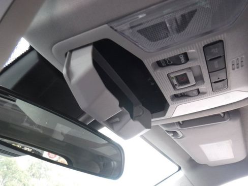 Used 2023 Toyota RAV4 XLE Premium image 39