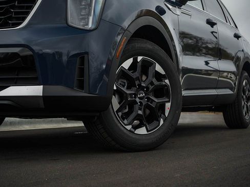 New 2026 Kia Sorento S image 6
