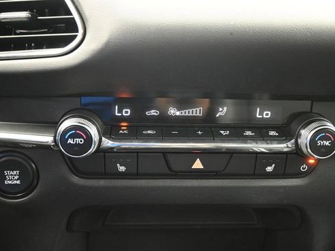 Used 2024 MAZDA CX-30 AWD 2.5 S w/ Premium Package image 18