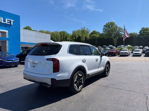 Used 2024 Kia Telluride S w/ S Sunroof Package AWD/4WD image 3