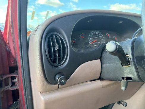 Used 1998 Ford E-350 and Econoline 350 XL image 13