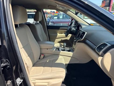 Used 2014 Jeep Grand Cherokee Laredo w/ Quick Order Package 23E AWD/4WD image 21