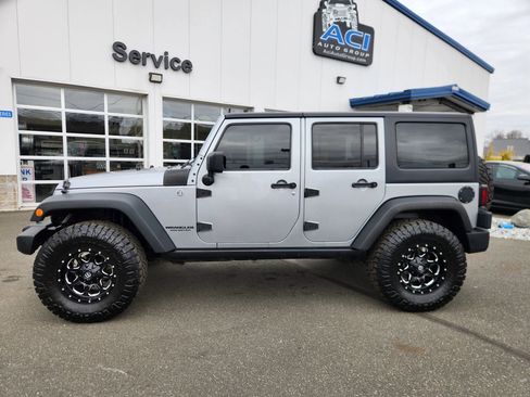 Used 2015 Jeep Wrangler Unlimited Sport w/ Quick Order Package 23S AWD/4WD image 8