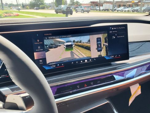 New 2026 BMW 740i xDrive AWD/4WD image 14