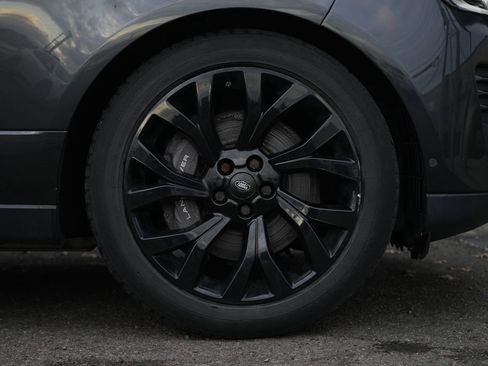 Used 2018 Land Rover Range Rover Supercharged image 10