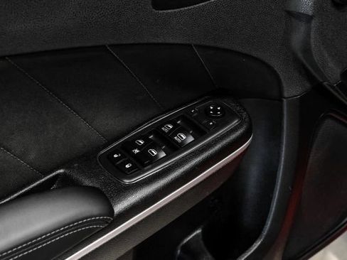 Used 2020 Dodge Charger R/T RWD image 38