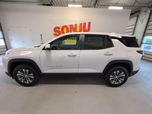 New 2026 Chevrolet Equinox LT AWD/4WD image 2