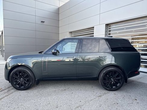 Used 2023 Land Rover Range Rover SE AWD/4WD image 4